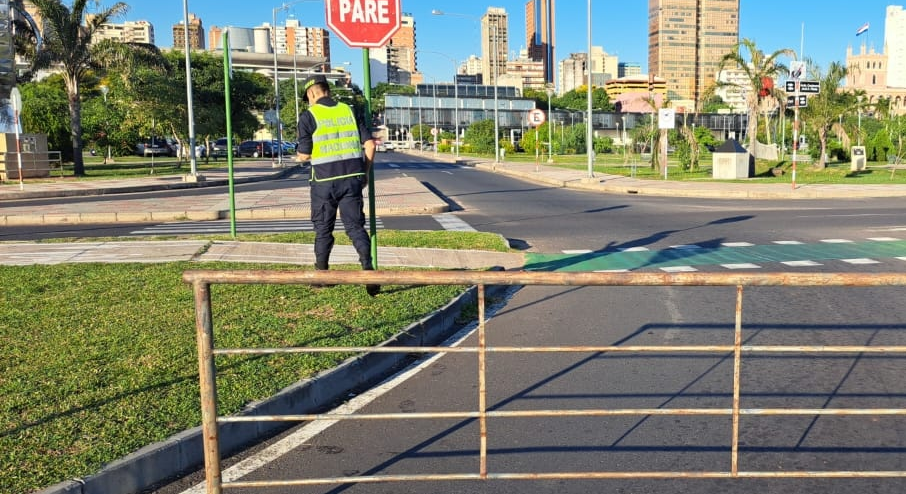 Asunción de Santiago Peña: Bloqueo de calles y avenidas