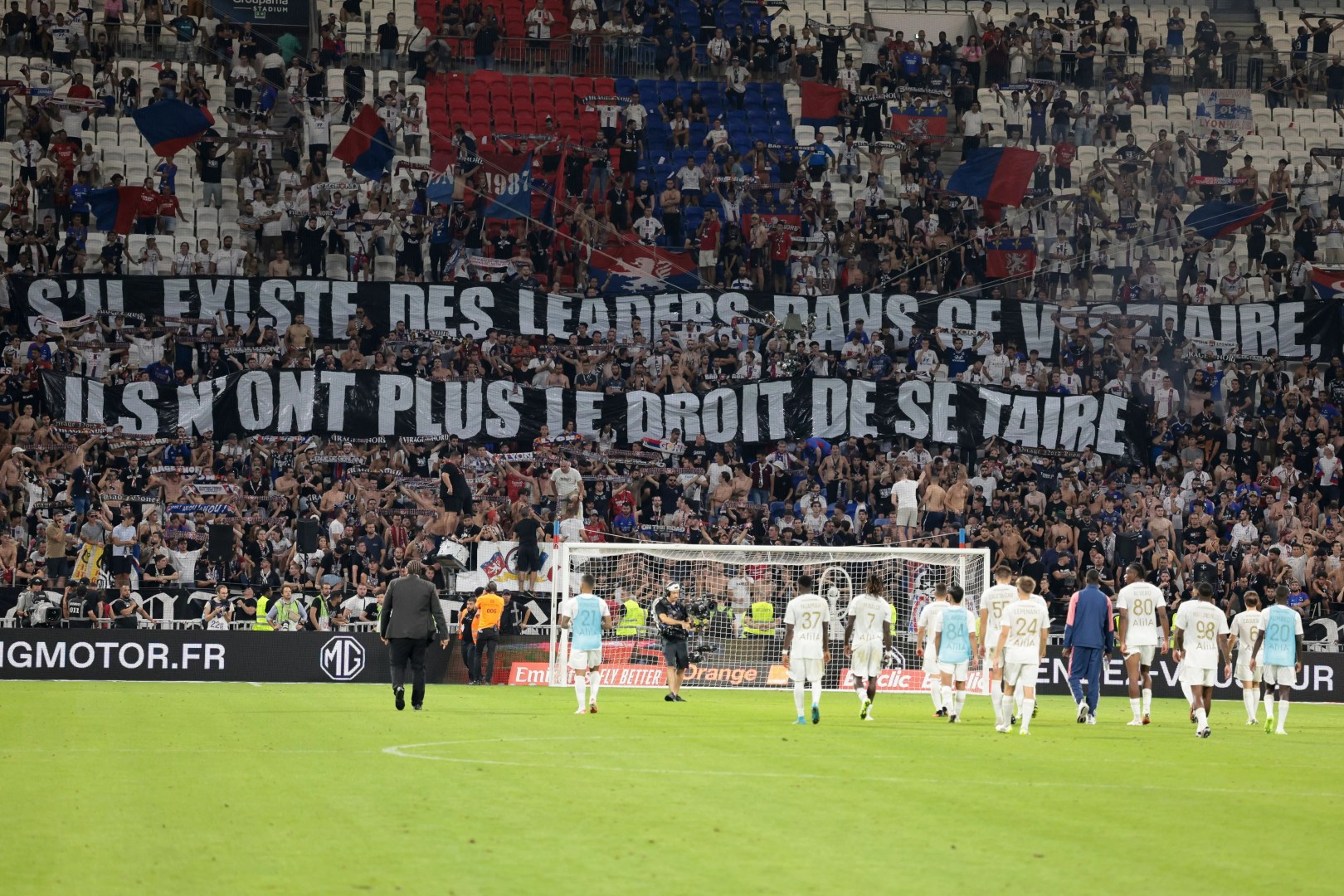 «No tienen derecho a manchar la camiseta»