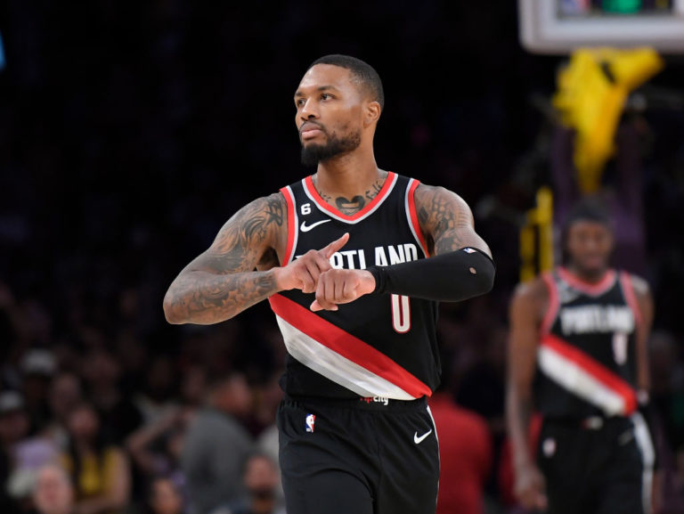 Bomba en la NBA: Damian Lillard a Milwakee Bucks