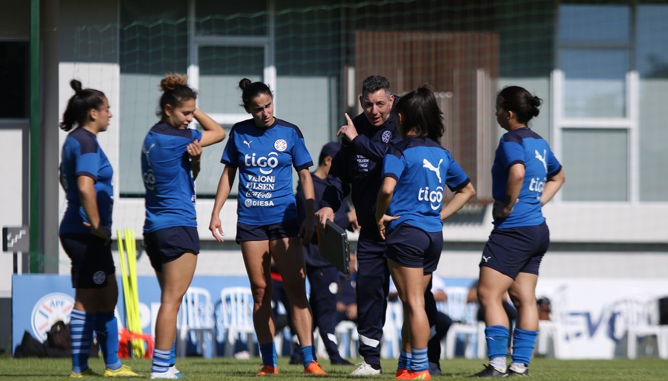 La Albirroja “Fem” con lista definida