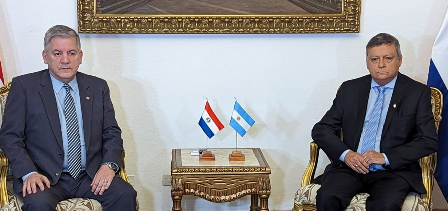 Hidrovía: la cara de pocos amigos sin salida diplomática