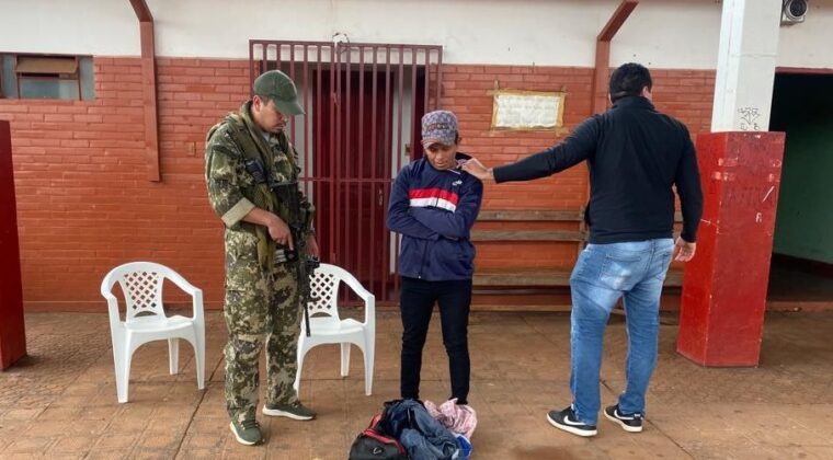 Joven indígena cae con paquetes de cocaína