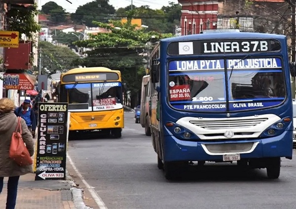 Denuncian que hay regulada de buses