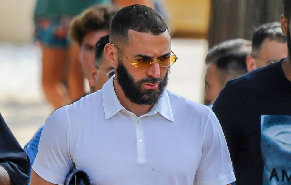 Insólito pedido de parlamentaria francesa contra Benzema