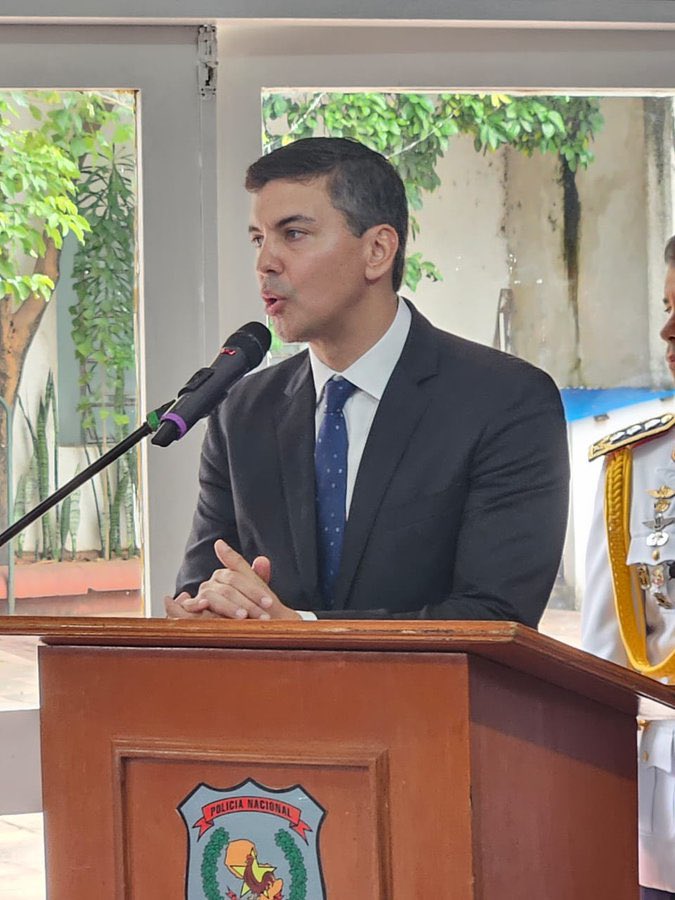 Dakovo: Policía recibe armas para “fortalecer la seguridad”