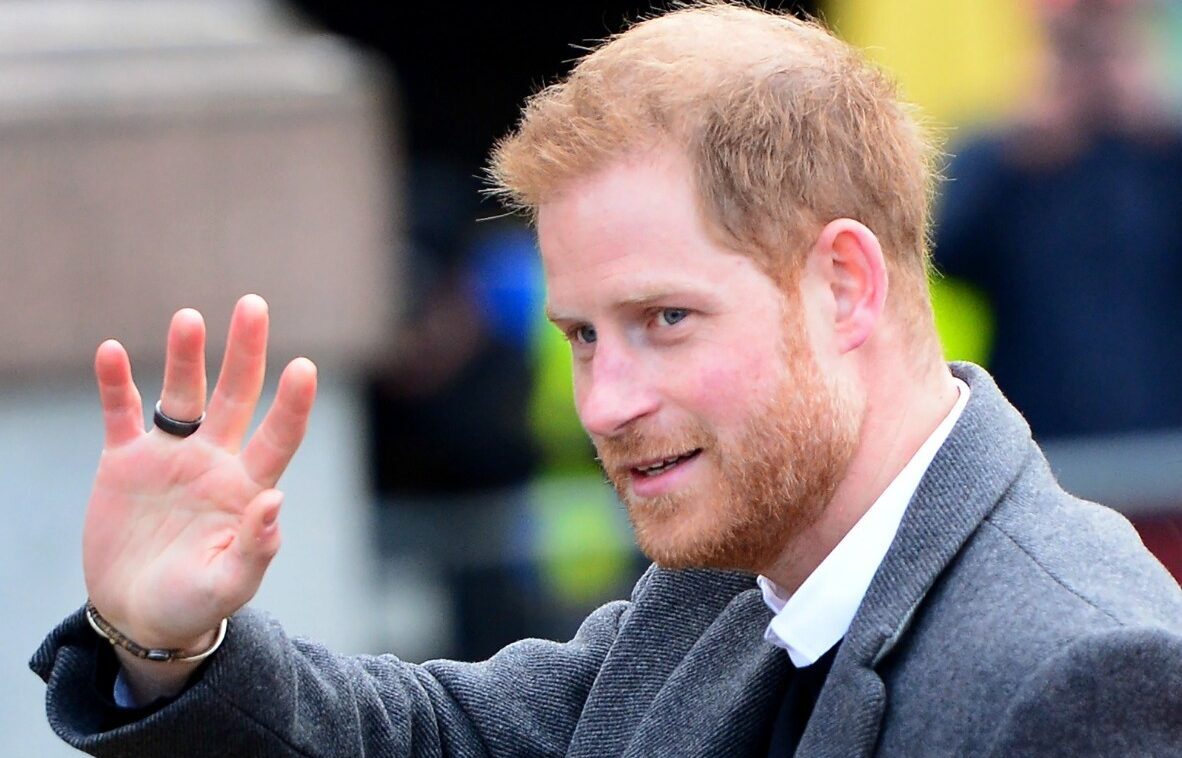 El príncipe Harry gana la demanda contra «Mirror»