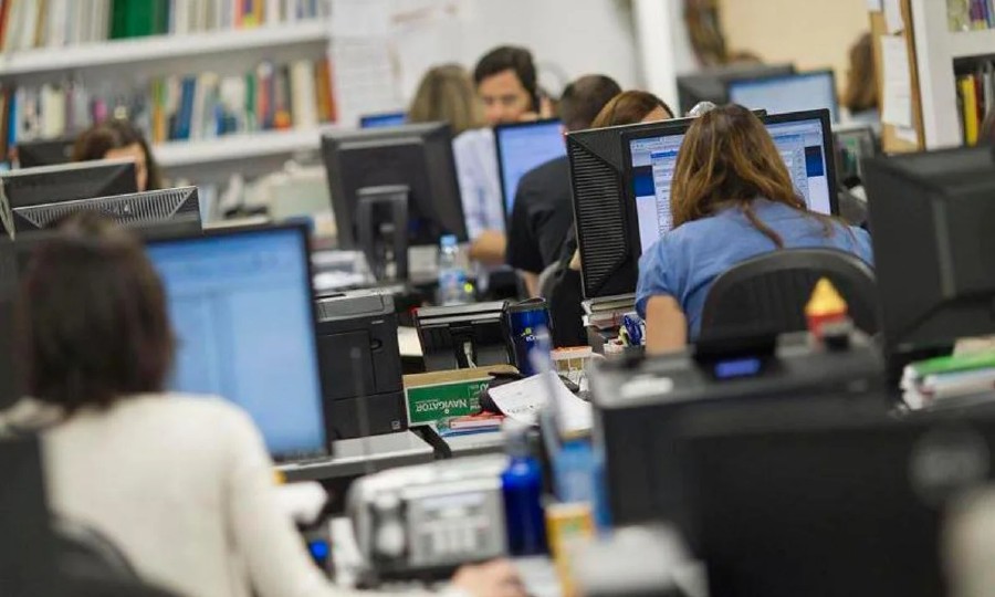 Argentina: Milei dió de baja contrataciones de funcionarios públicos