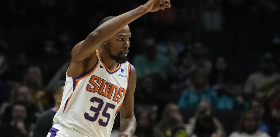 Kevin Durant alcanza los 28.000 puntos en la NBA