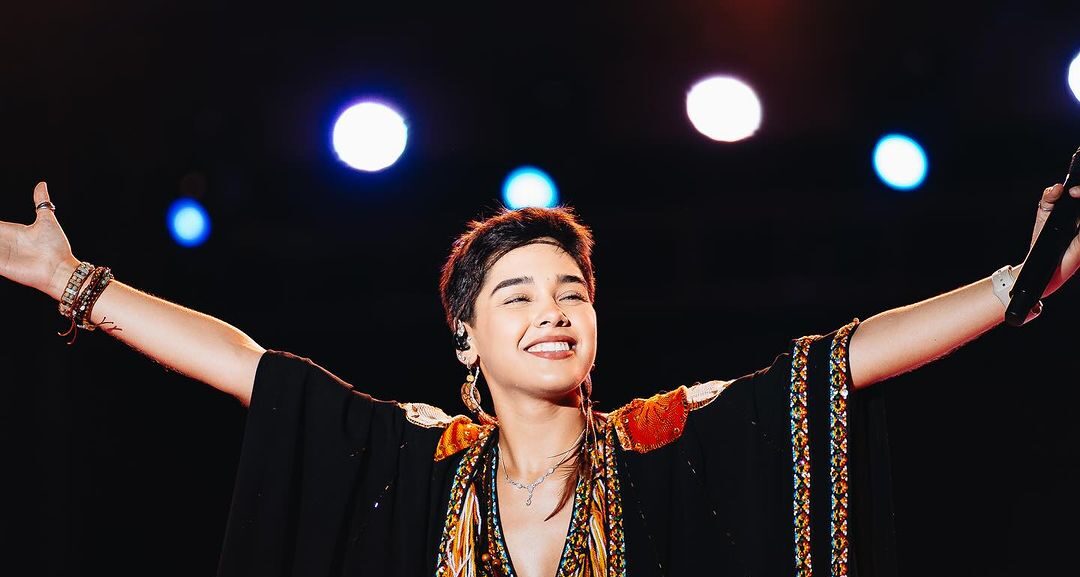 Ayelén Alfonso, ganadora del «Poncho Para’i de Oro»