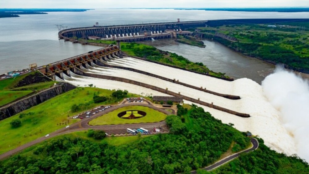 Tensión en Itaipú: Brasil desmiente intención de romper el acuerdo