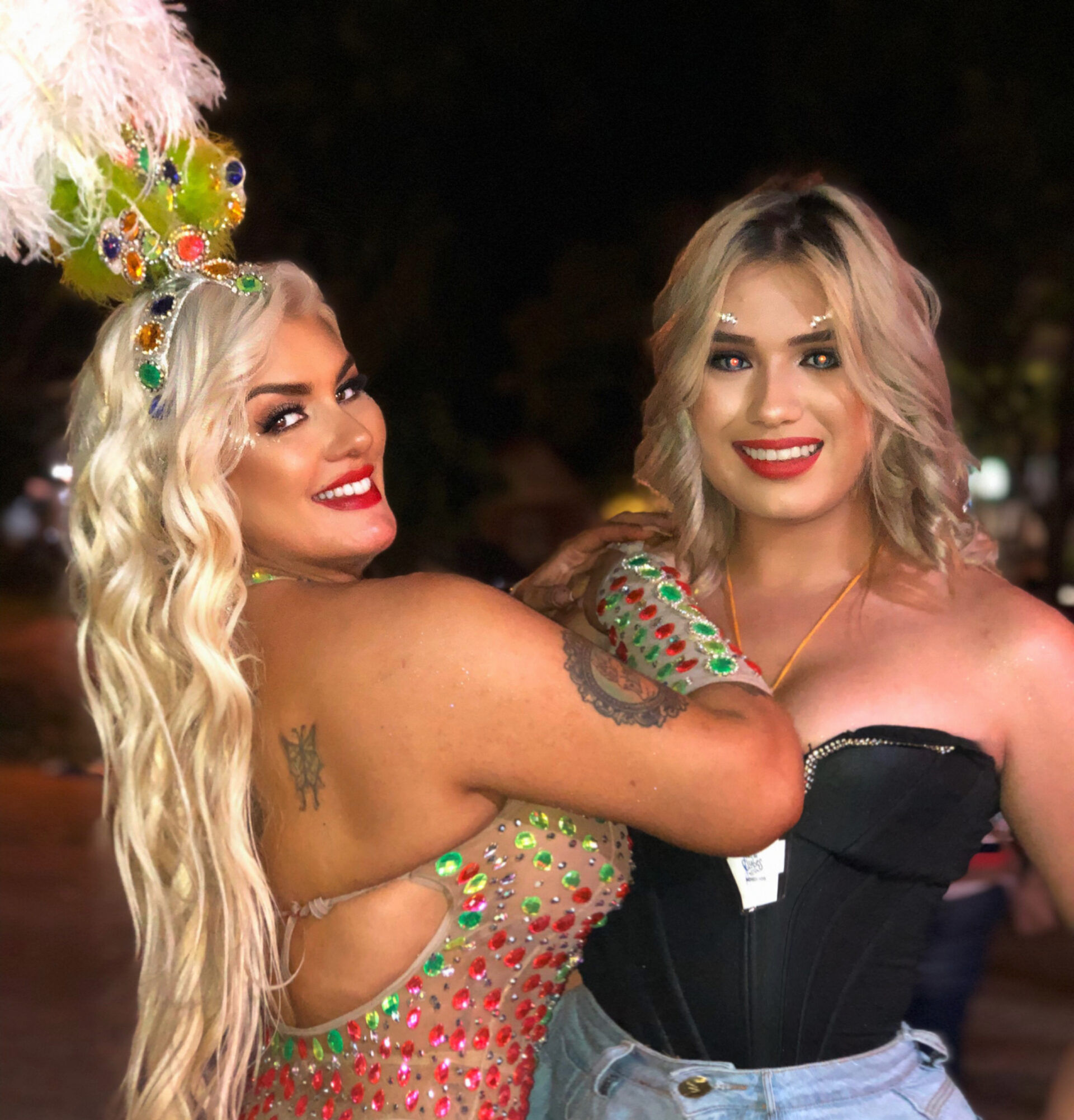 Le regaló retoques estéticos a su ahijada y fue viral