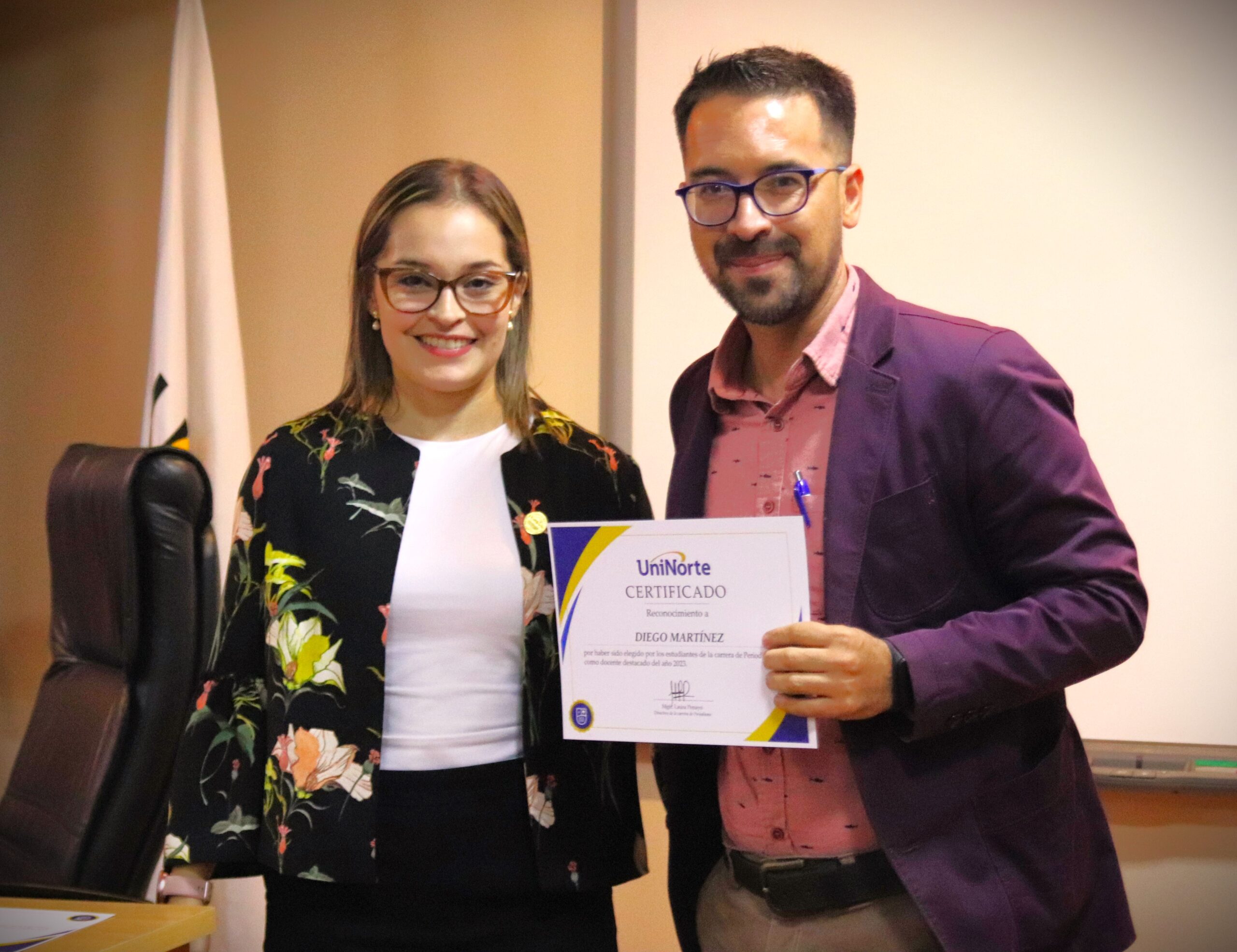 Diego Martínez distinguido como docente destacado