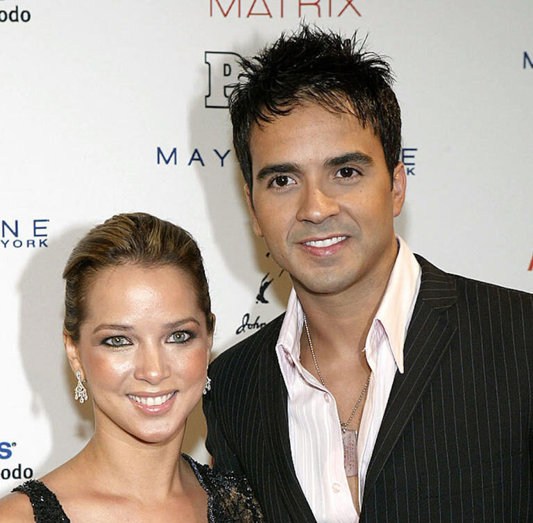 Luis Fonsi le pidió el divorcio por teléfono a Adamari López