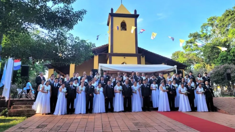 Boda comunitaria en Valenzuela unió a 36 parejas