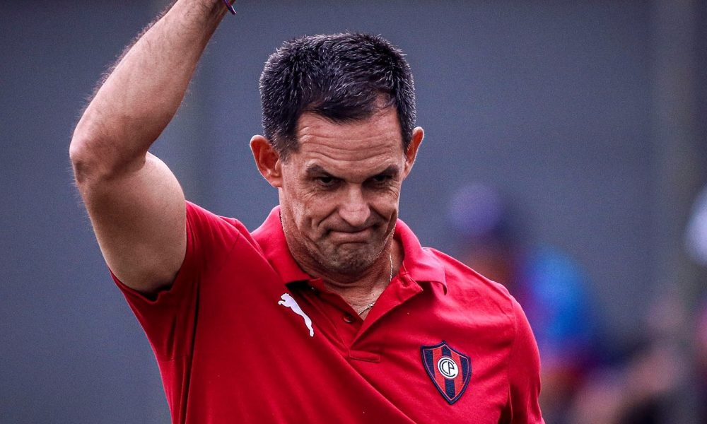 ¿Quién reemplazará a Bernay?