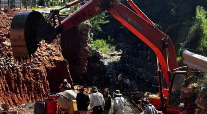 Villa Elisa: Avazan con el nuevo muro de contención