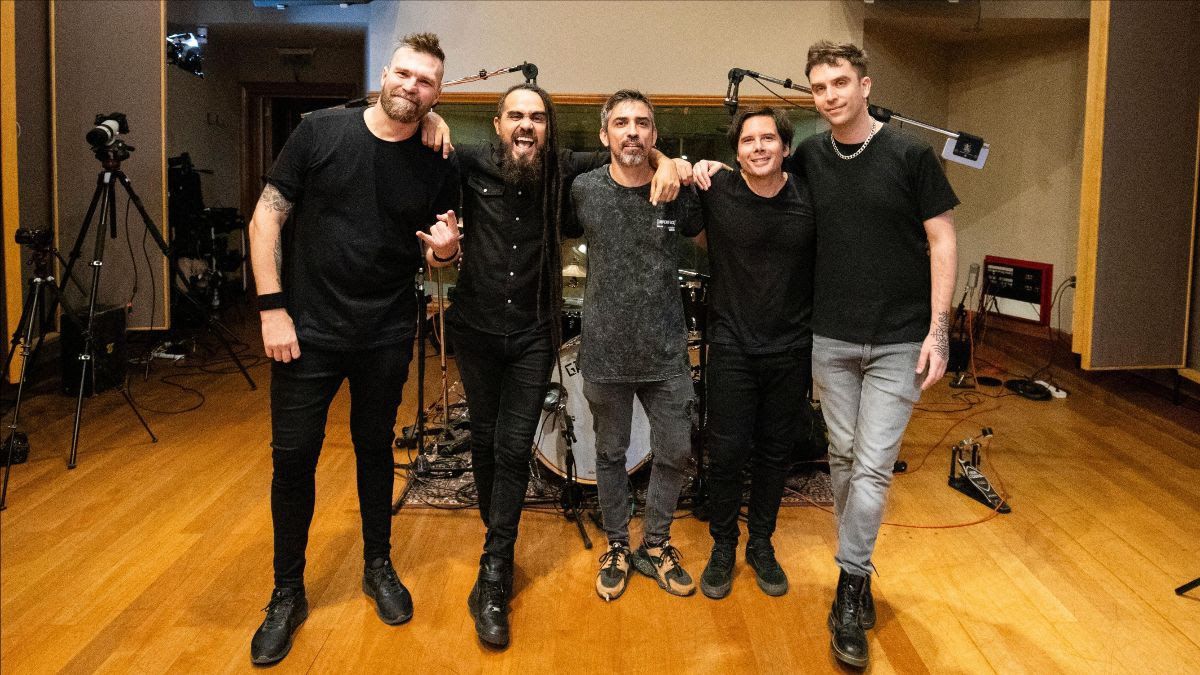 FLOU invita a Luciano Farelli en cover de Depeche Mode