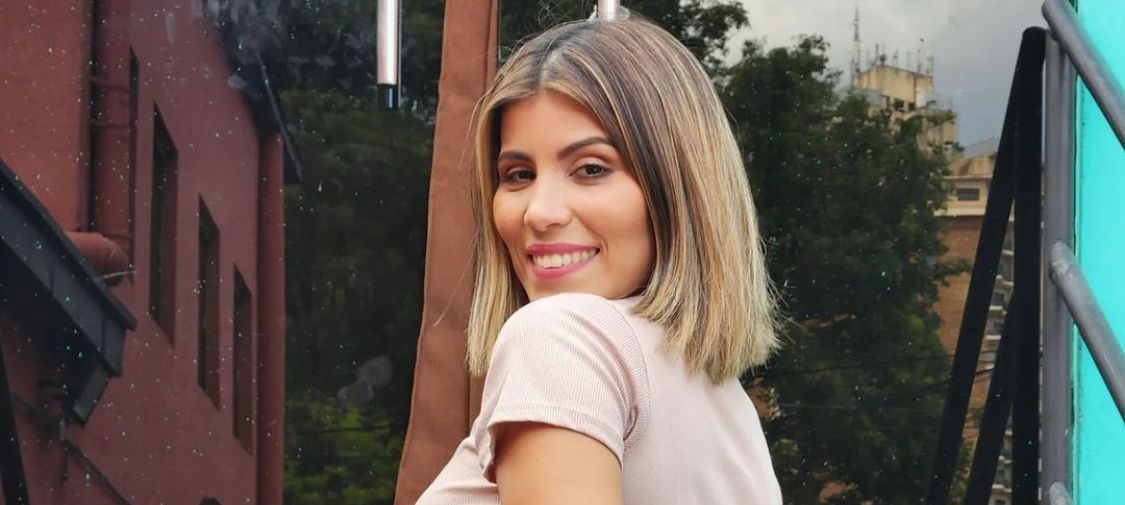 Eunice Riveros no solo informa, también canta y encanta