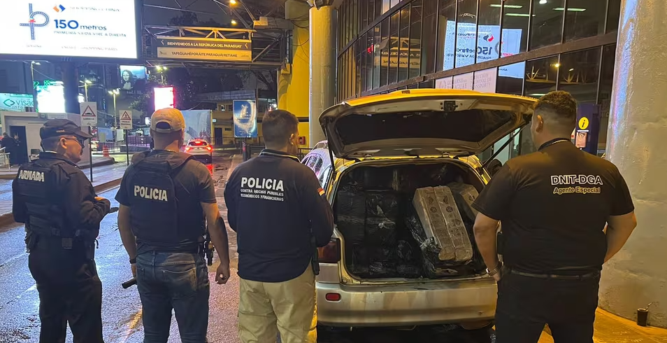 Retienen a un hombre con 81 cajas de pollo argentino