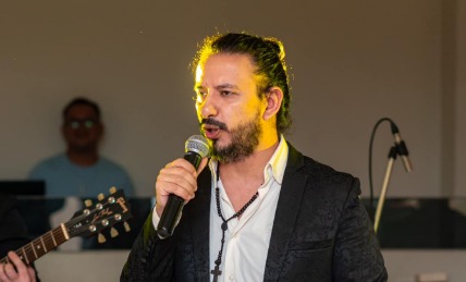 Paraguayo que imita a «El Buki» es furor en Ecuador