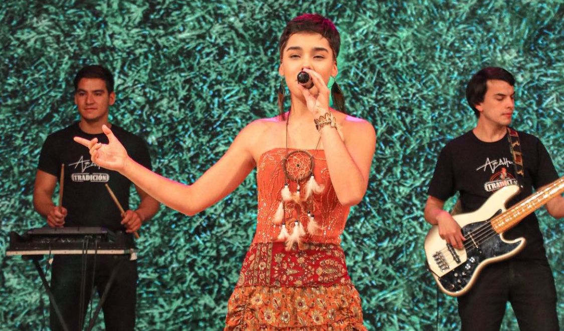 Aye Alfonso recibió reconocimiento de la Cámara de Diputados por dinfundir nuestra cultura