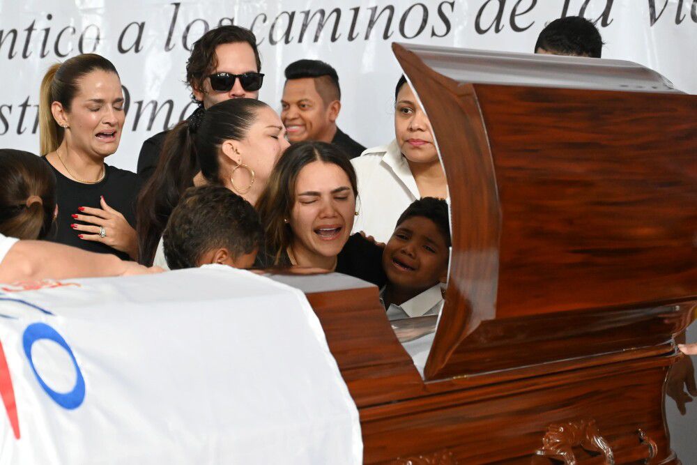 Despiden a Omar Geles con sus éxitos musicales