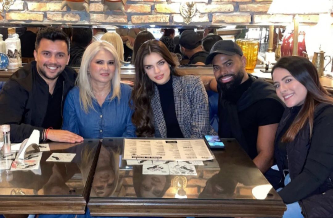 Nadia Ferreira aprovechó el frío para comer comidas típicas