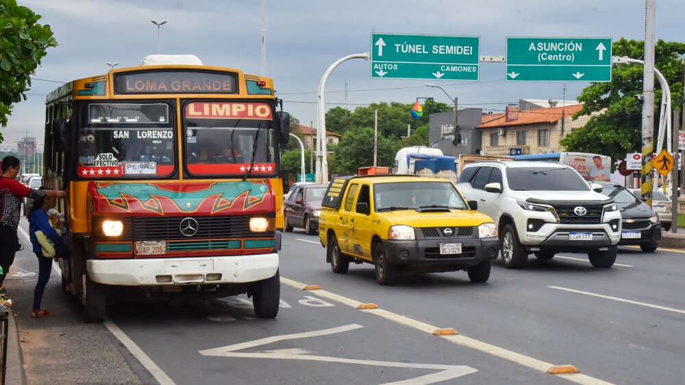 Reforzarán controles para asegurar el uso exclusivo del carril para autobuses