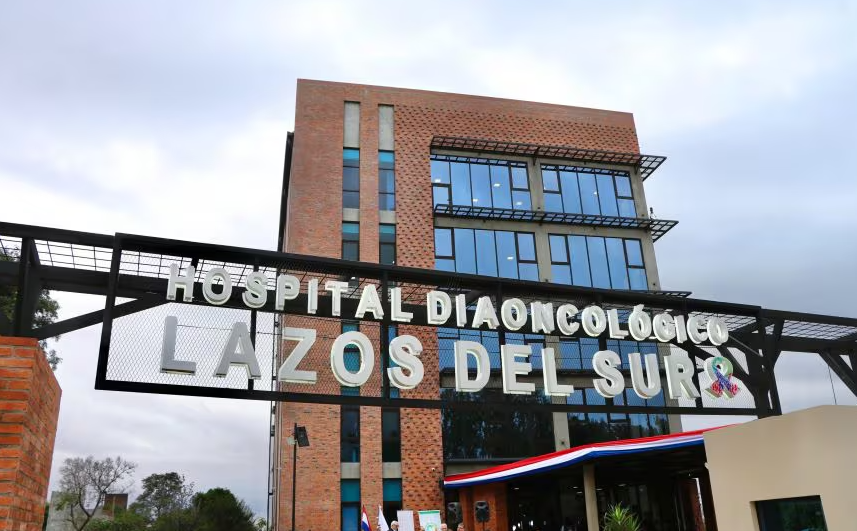 Inauguran moderno hospital oncológico en Encarnación