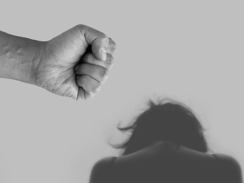 Detienen a hombre tras amenazar de muerte a su pareja en Itapúa