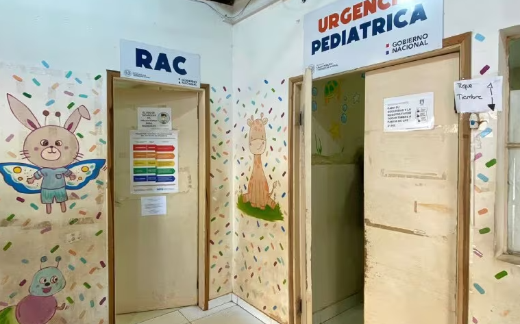 Bebé llegó sin vida al hospital: Tenía lombrices, desnutrición y neumonitis