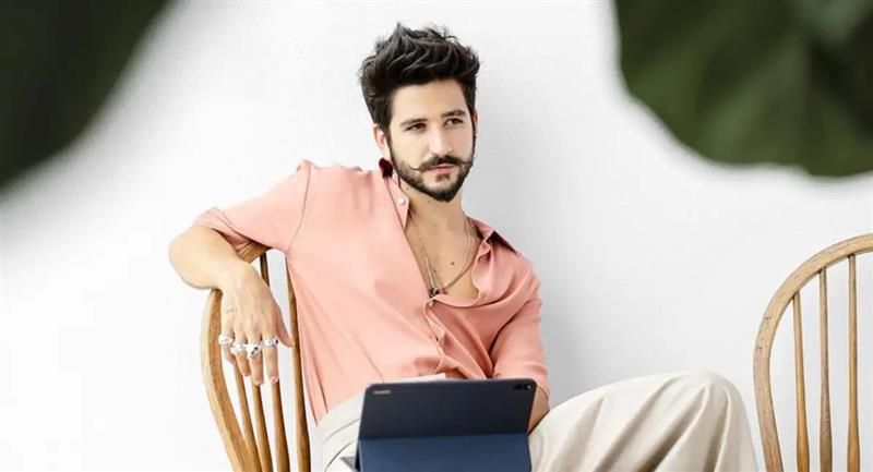 Por esta razón Camilo se tatuó una vaca en su brazo