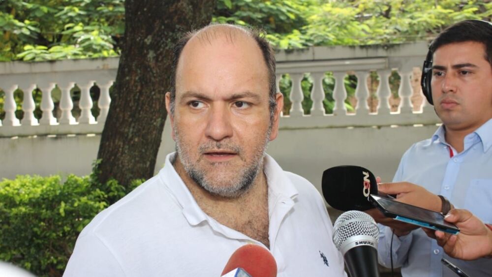 Forense denuncia fraude tras intento de suplantación de identidad