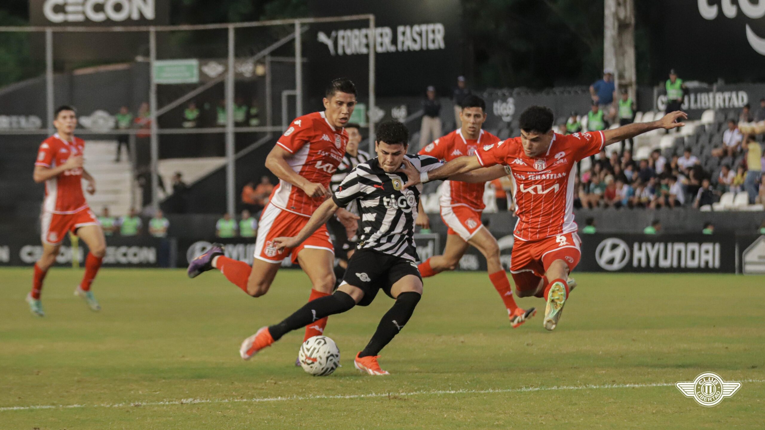 Libertad cumplió con su tarea y se acerca al título