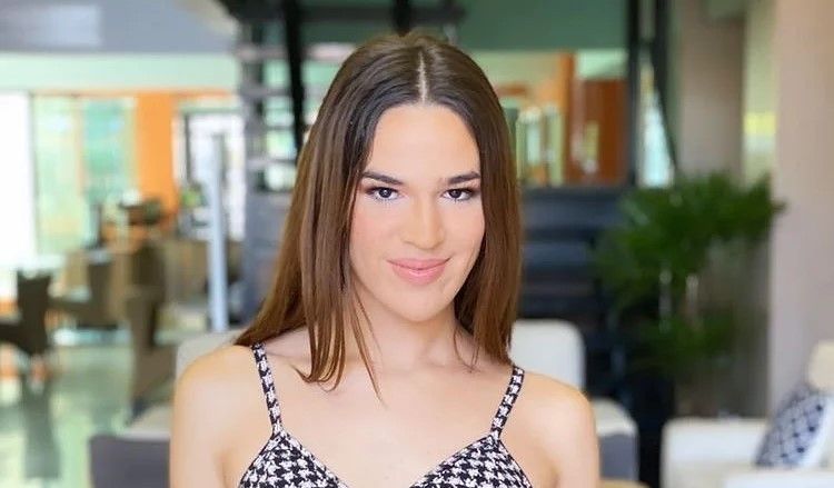 La Comadre y su novio fueron escrachados por supuesto abuso de influencia