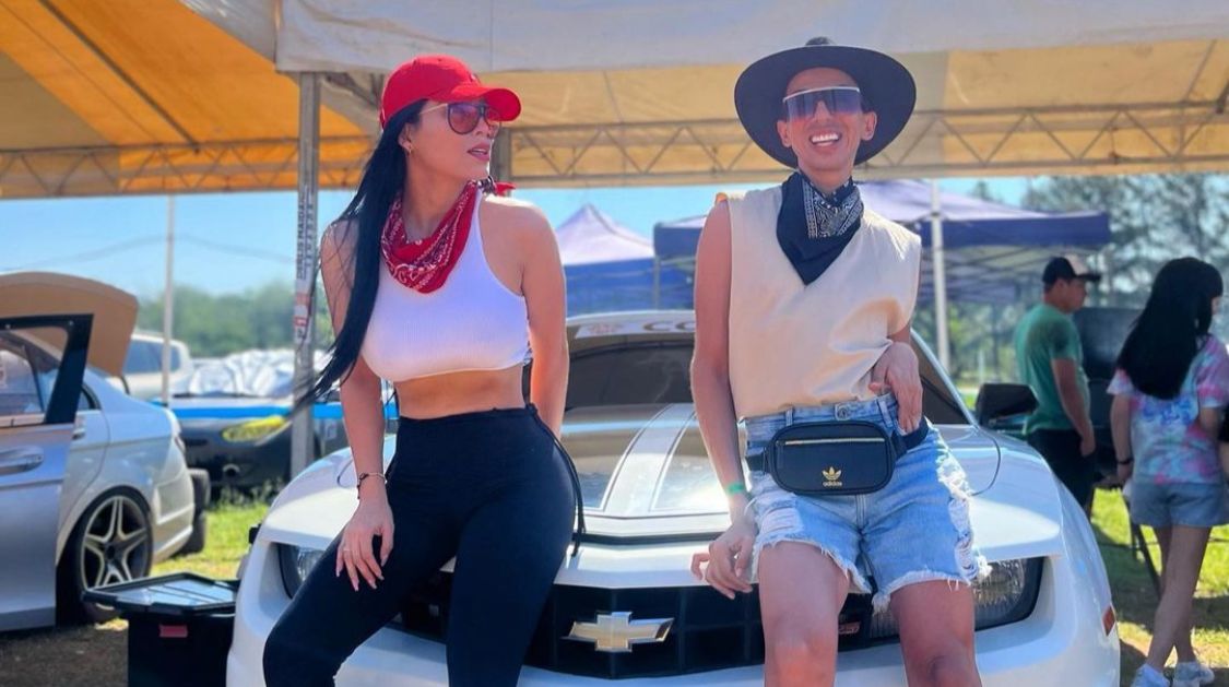 Jazmín Mernes llamó la atención en un estacionamiento