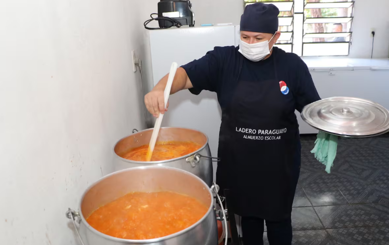 Capacitan a cocineras para programa Hambre Cero