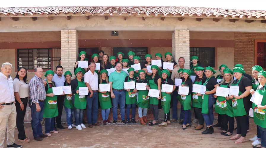 Capacitan a cocineras para el programa Hambre Cero en las escuelas