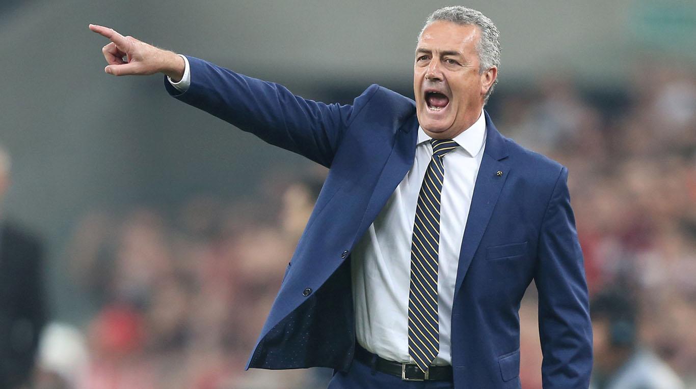 Gustavo Alfaro sería el apuntado por la Albirroja