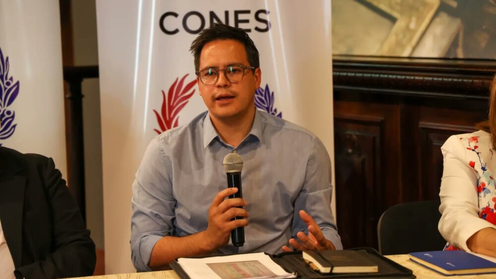 Mora habló sobre requisitos para registro de títulos