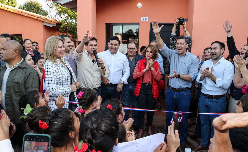 Gobierno entrega 603 viviendas en menos de un año