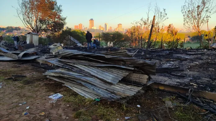 MUVH construirá viviendas sociales para familias afectadas por incendio en Chacarita
