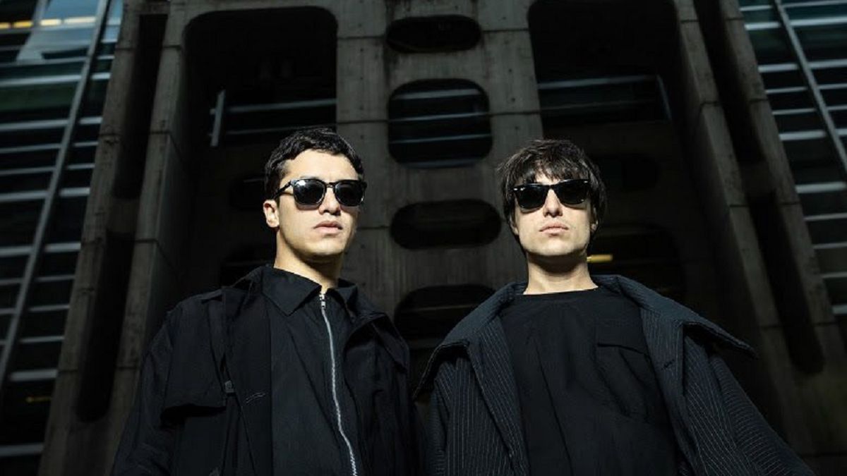 Peces Raros irrumpe en la escena con su quinto álbum de estudio «Artificial»