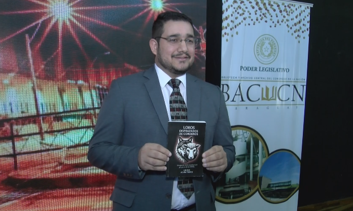 ¡Este libro tenés que leer! «Lobos disfrazados de corderos»