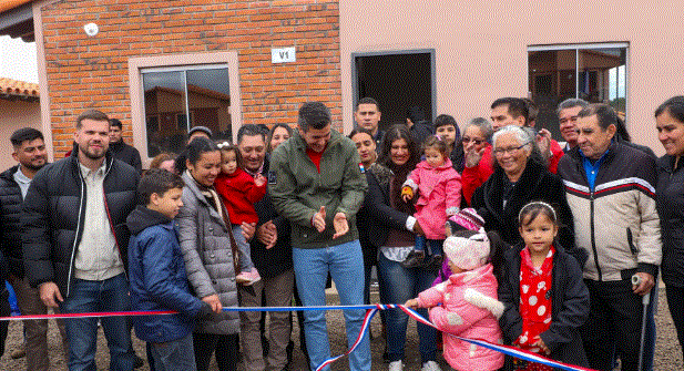 Gobierno entrega viviendas a 89 familias de Misiones