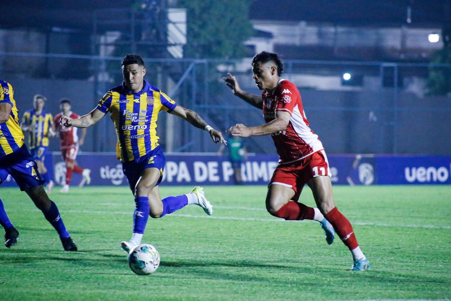 “Auriazules” y “Rojos” no se quitaron ventaja