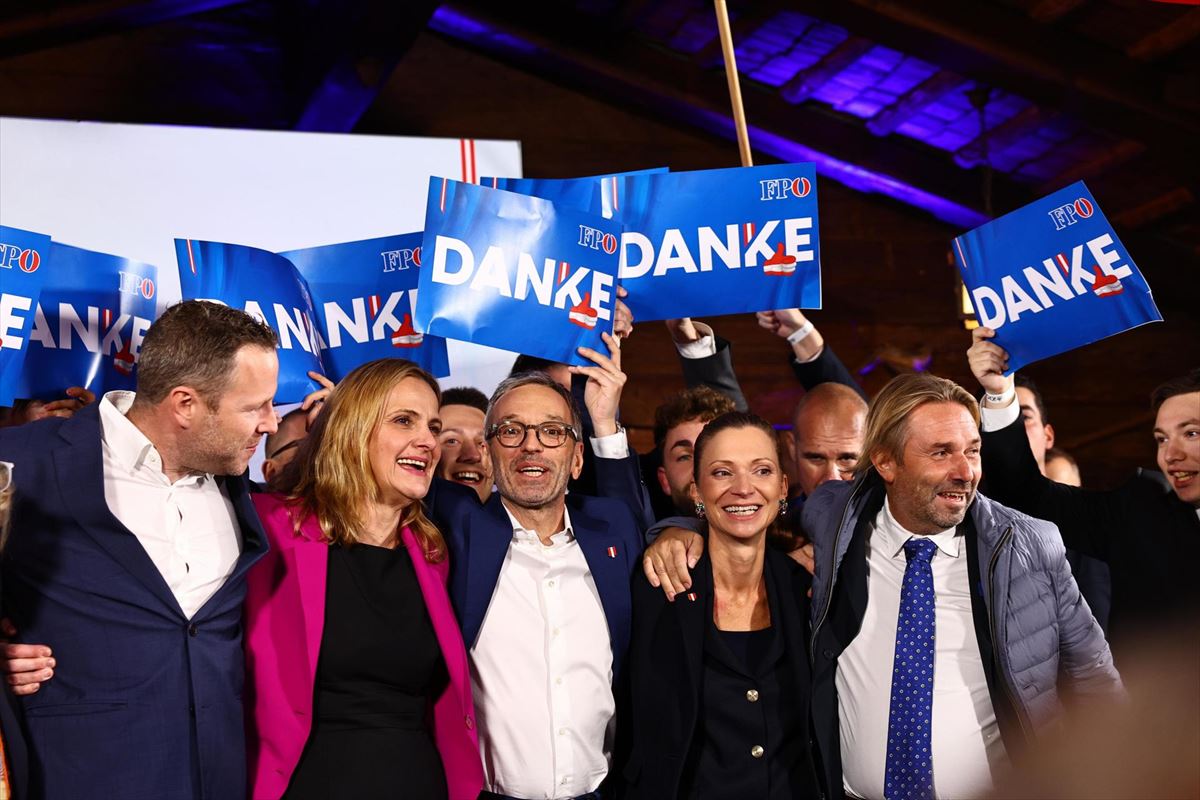 Extrema derecha triunfa en las legislativas de Austria
