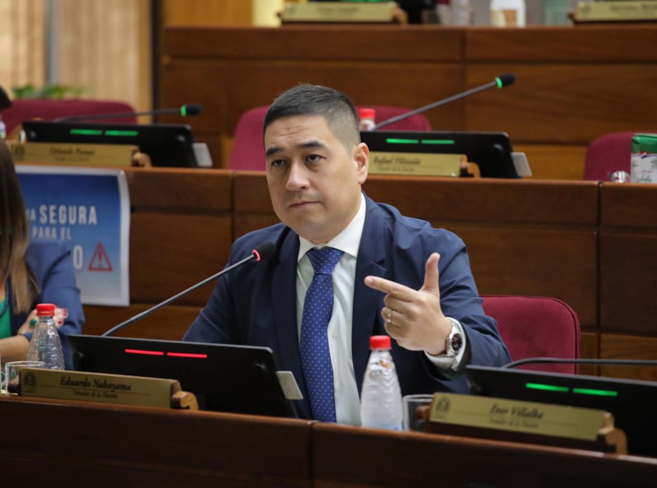 Preocupa falta de seguro para pasajeros, según Nakayama