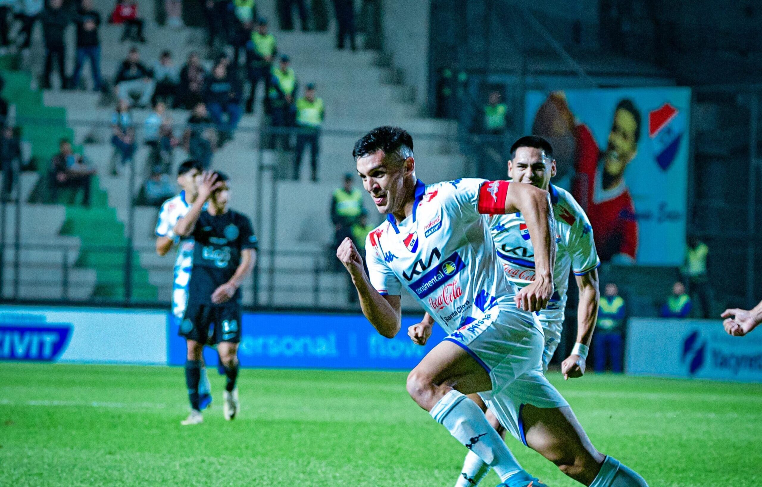 Nacional le quitó el invicto al puntero Olimpia