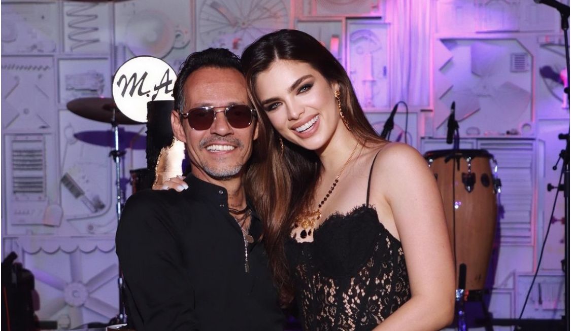 Nadia Ferreira y Marc Anthony fueron padrinos en Paraguay